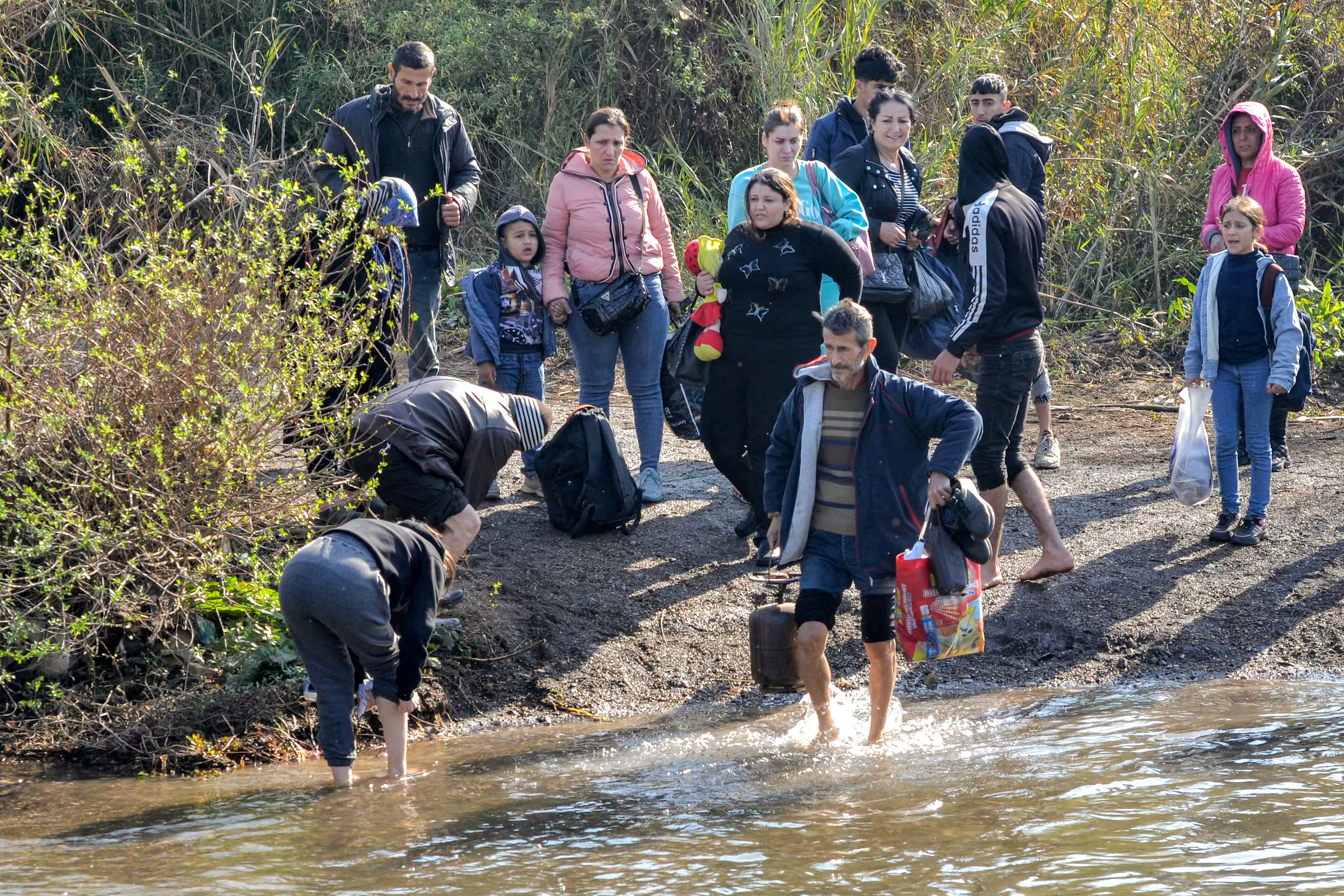11 Syrians drown attempting illegal crossing at Syrian-Lebanese border river